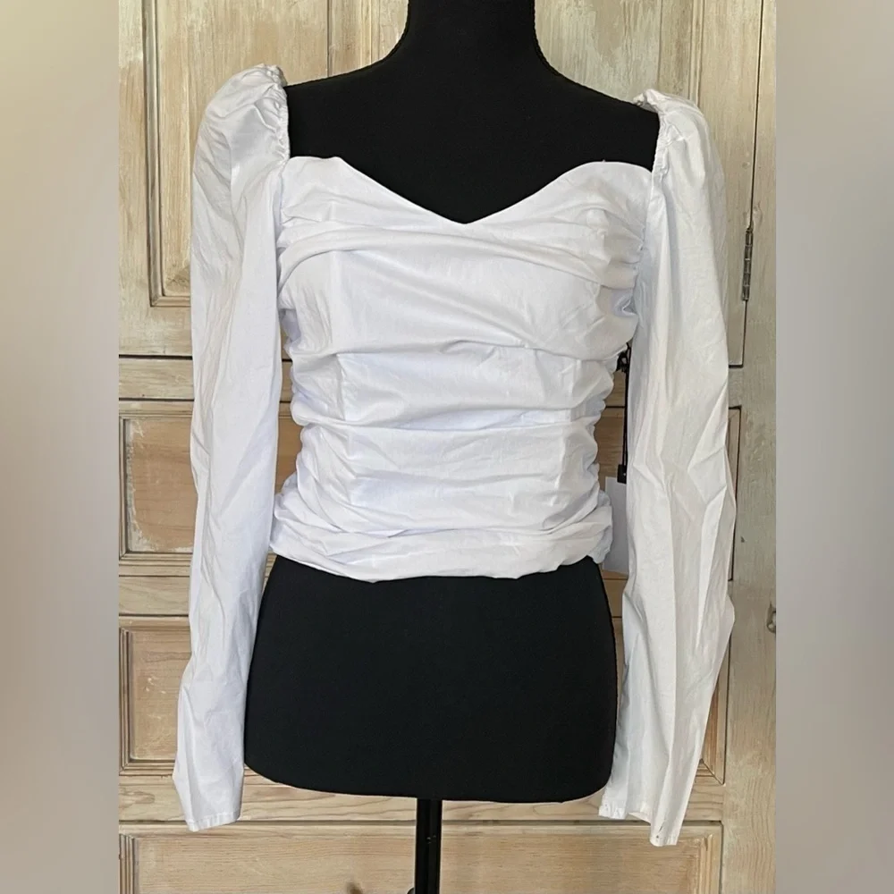 ASTR The Label Sweetheart Neckline Blouse